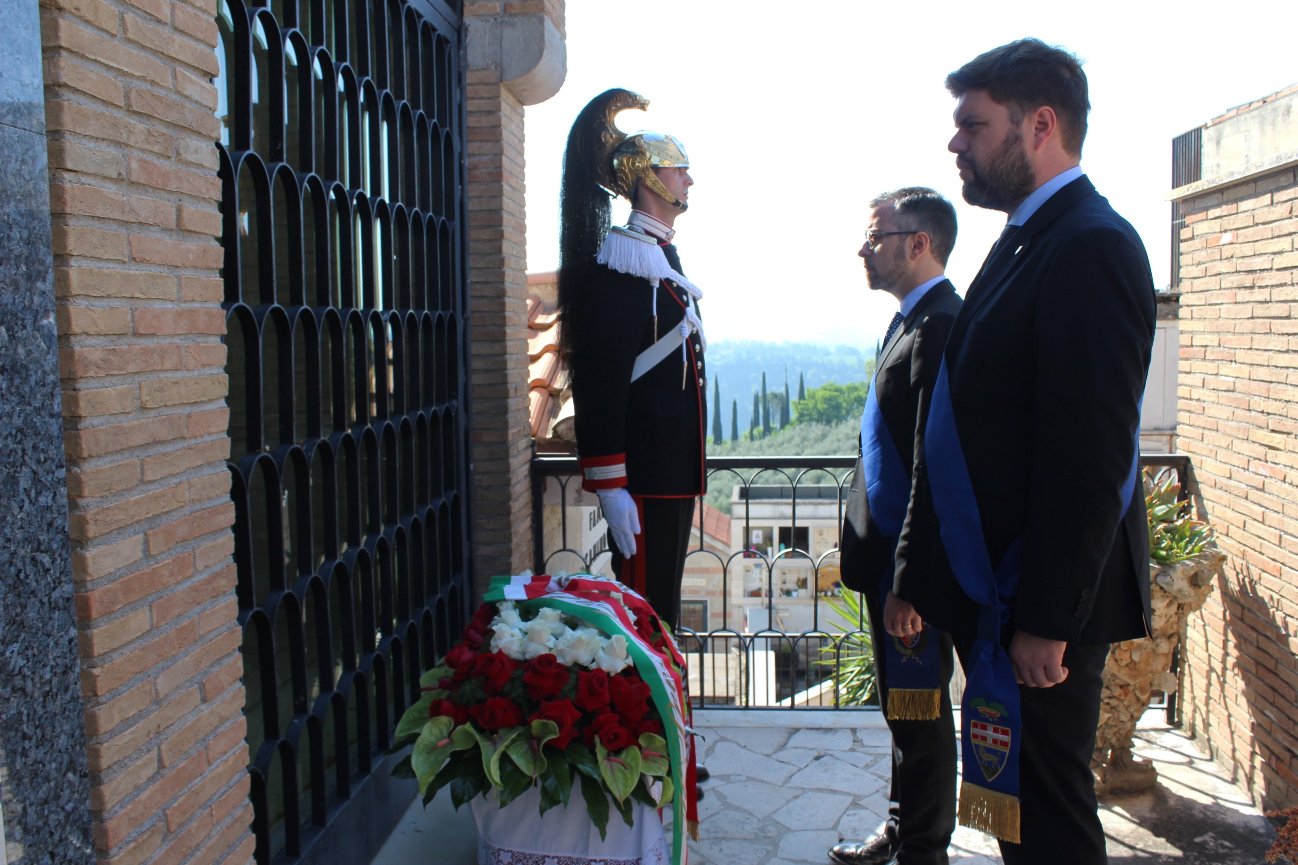 - il Presidente Romoli rende omaggio alla tomba di Aldo Moro in occasione del 45esimo anniversario dalla sua morte